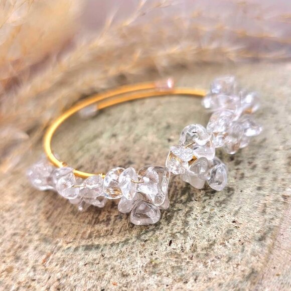 Nature Crystal Chips Flowers Bangle - Picture 4 of 10